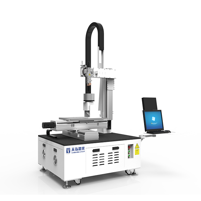 Saldatrice laser con piattaforma a cinque assi